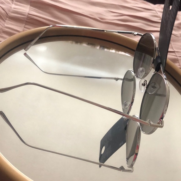 Silver aviator glasses - Picture 2 of 3